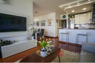 12 2019 124 Split apartment for sale