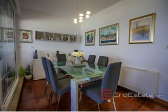 12 2019 124 Split apartment for sale