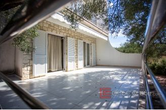 20 2019 90 Trogir area house sea view for sale