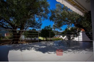 20 2019 90 Trogir area house sea view for sale