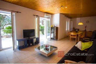20 2019 90 Trogir area house sea view for sale