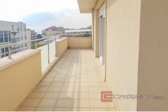 017 2025 62 Split penthouse sea view for sale1