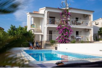 020 2022 194 rogoznica apartment house with swimming pool for sale