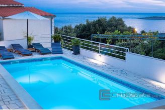 020 2022 194 rogoznica apartment house with swimming pool for sale
