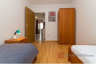 020 2022 194 rogoznica apartment house with swimming pool for sale