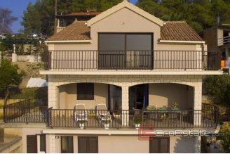 0012 2016 453 detached house with sea view korcula for sale