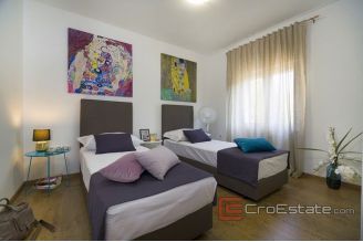 0012 2016 453 detached house with sea view korcula for sale