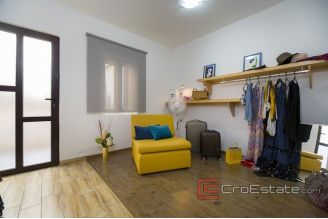 0012 2016 453 detached house with sea view korcula for sale