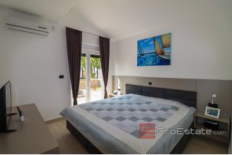 19 2022 299 Rogoznica villa sea view for sale