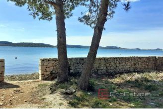 010 2021 222 near sibenik building land by the sea for sale