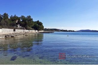 010 2021 222 near sibenik building land by the sea for sale