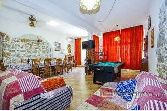18 2018 144 Omis area house sea front for sale