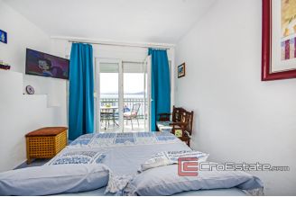18 2018 144 Omis area house sea front for sale