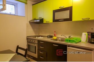 14 2025 52 Split stone house for sale