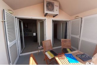 014 2016 359 peljesac penthouse for sale