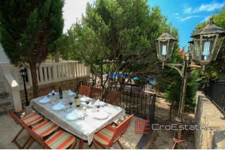 20 2013 77 Korcula villa seafront for sale