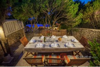 20 2013 77 Korcula villa seafront for sale