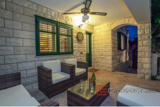20 2013 77 Korcula villa seafront for sale
