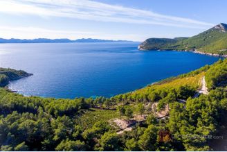 001 2047 18ex peljesac private seafront estate for sale