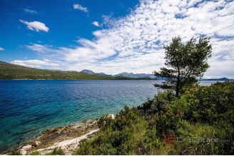 010 2047 18ex peljesac private seafront estate for sale