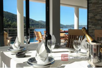 20 2013 78 Korcula villa seafront for sale