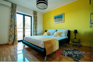 20 2013 78 Korcula villa seafront for sale