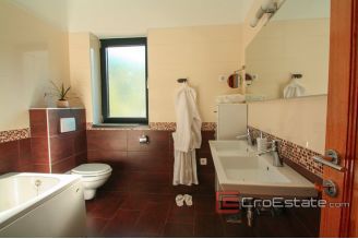 20 2013 78 Korcula villa seafront for sale