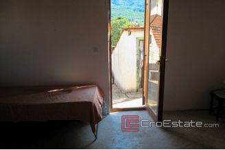 14 Hvar building land front row for sale