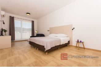 20 2013 104 Ciovo Villa for sale