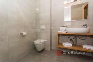 20 2013 104 Ciovo Villa for sale