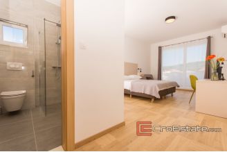 20 2013 104 Ciovo Villa for sale