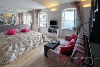 13 3417 30 Split Apartment For Sale