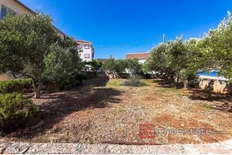 14 2016 346 near trogir seafront house for sale