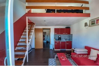 14 2016 388 Trogir area house sea view for sale