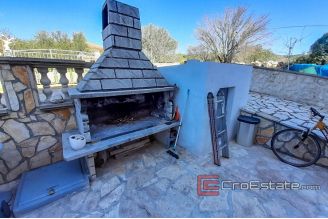 14 2016 388 Trogir area house sea view for sale