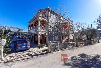 14 2016 388 Trogir area house sea view for sale