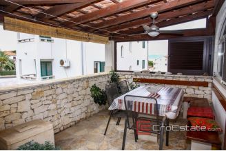 10 2013 98 Brac apartment for sale
