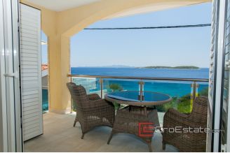 21 2013 85 Korcula house seaview for sale