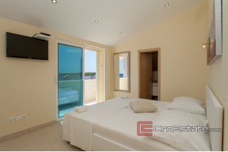 21 2013 85 Korcula house seaview for sale