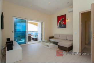 21 2013 85 Korcula house seaview for sale