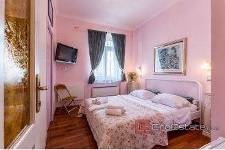 11 2013 84 Split apartment for sale