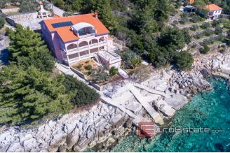 15 2013 76 Korcula house seafront for sale