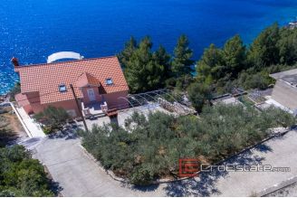 15 2013 76 Korcula house seafront for sale