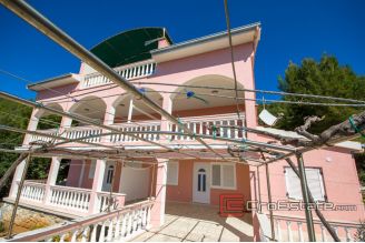 15 2013 76 Korcula house seafront for sale