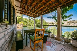 18 2013 49 Brac house sea view for sale