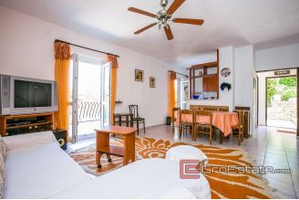 18 2013 49 Brac house sea view for sale