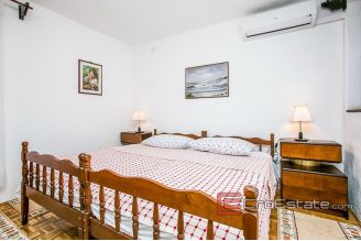 18 2013 49 Brac house sea view for sale