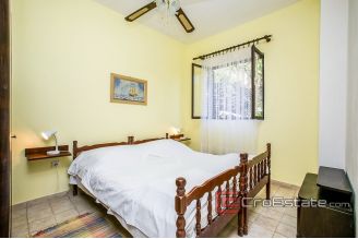 18 2013 49 Brac house sea view for sale