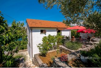 18 2013 49 Brac house sea view for sale