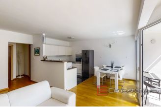 10 2025 15 Split apartment sea view for sale